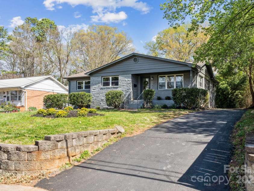 1749 Archdale Drive, Charlotte, NC 28210.  MLS# CAR4279467, YatesRealty ID 25290. 