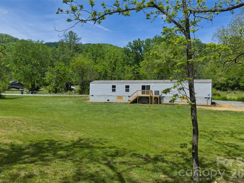 265 Curtis Creek Road, Candler, NC 28715.  MLS# CAR4373081, YatesRealty ID 25291. 