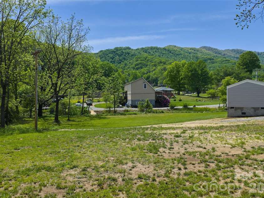 265 Curtis Creek Road, Candler, NC 28715.  MLS# CAR4373081, YatesRealty ID 25291. 