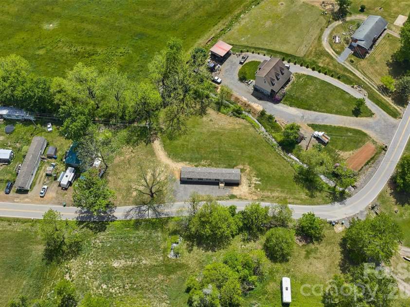 265 Curtis Creek Road, Candler, NC 28715.  MLS# CAR4373081, YatesRealty ID 25291. 