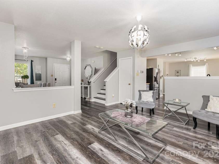 3542 Crowders View Drive, Gastonia, NC 28052.  MLS# CAR4279778, YatesRealty ID 25291. 