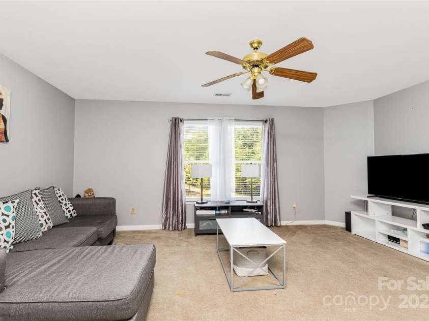 3542 Crowders View Drive, Gastonia, NC 28052.  MLS# CAR4279778, YatesRealty ID 25291. 