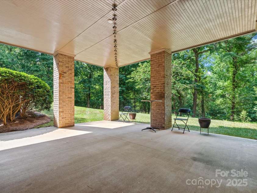 8407 Rolling Fields Road, Mint Hill, NC 28227.  MLS# CAR4278649, YatesRealty ID 25292. 