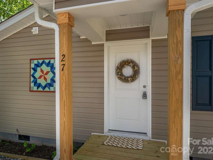 27 Forest Park Road, Marion, NC 28752.  MLS# CAR4279933, YatesRealty ID 25293. 