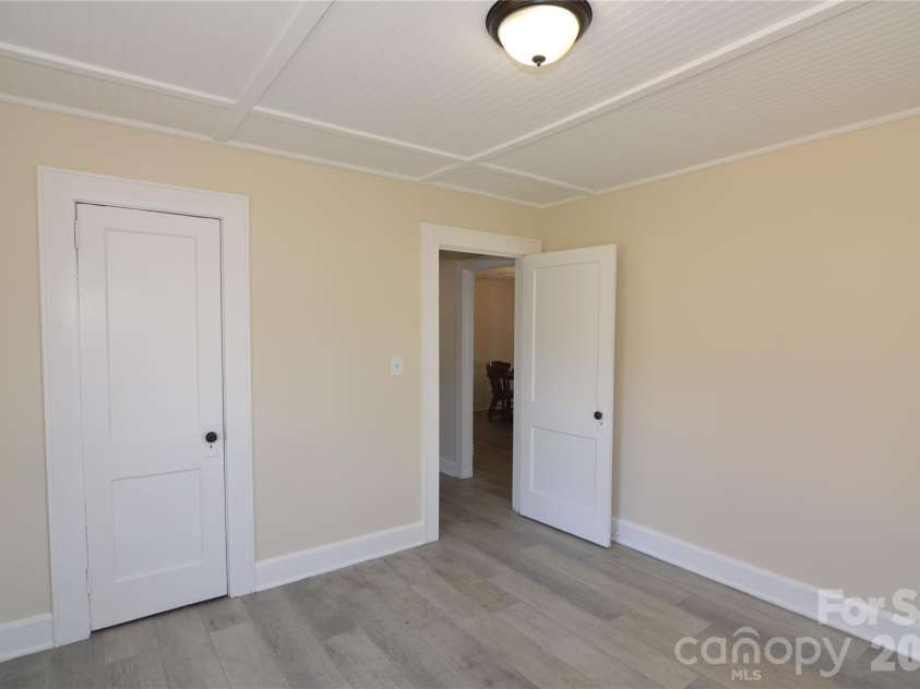 500 Gann Street, Lowell, NC 28098.  MLS# CAR4354875, YatesRealty ID 25294. 