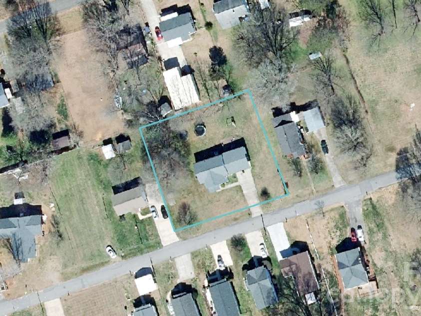 500 Gann Street, Lowell, NC 28098.  MLS# CAR4354875, YatesRealty ID 25294. 