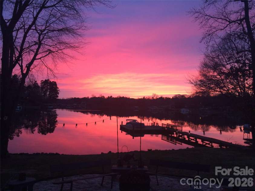 122 Lily Pad Loop, Troutman, NC 28166.  MLS# CAR4332898, YatesRealty ID 25295. 