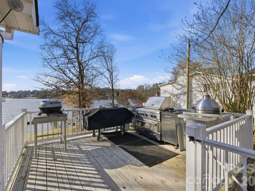 122 Lily Pad Loop, Troutman, NC 28166.  MLS# CAR4332898, YatesRealty ID 25295. 