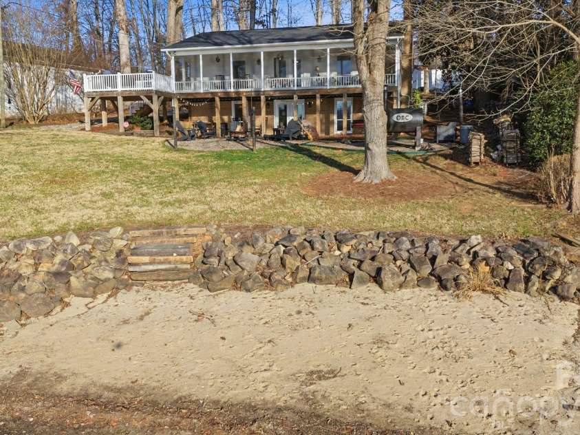 122 Lily Pad Loop, Troutman, NC 28166.  MLS# CAR4332898, YatesRealty ID 25295. 