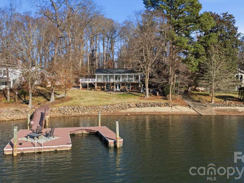 122 Lily Pad Loop, Troutman, NC 28166.  MLS# CAR4332898, YatesRealty ID 25295. 