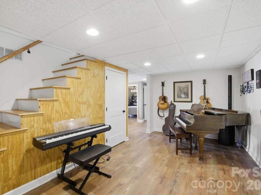 122 Lily Pad Loop, Troutman, NC 28166.  MLS# CAR4332898, YatesRealty ID 25295. 