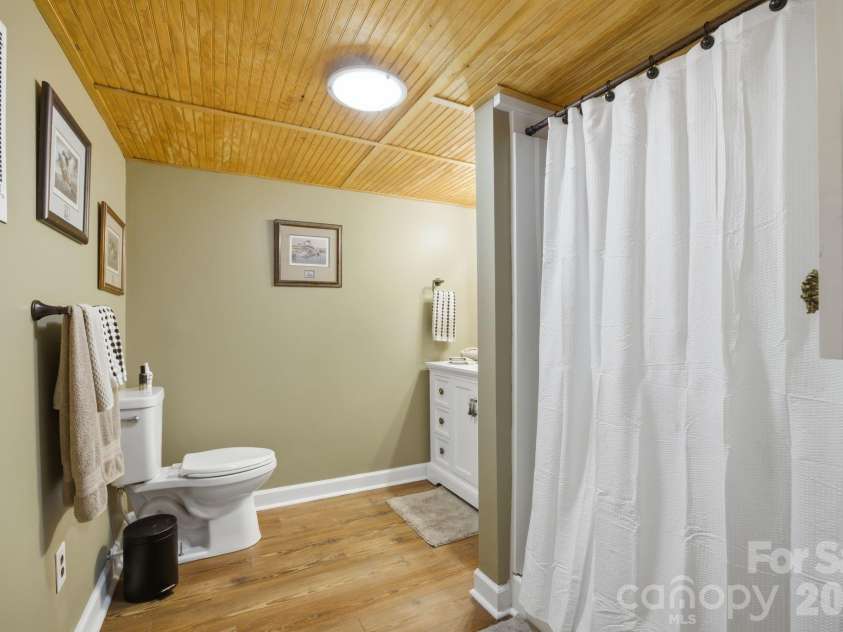 122 Lily Pad Loop, Troutman, NC 28166.  MLS# CAR4332898, YatesRealty ID 25295. 