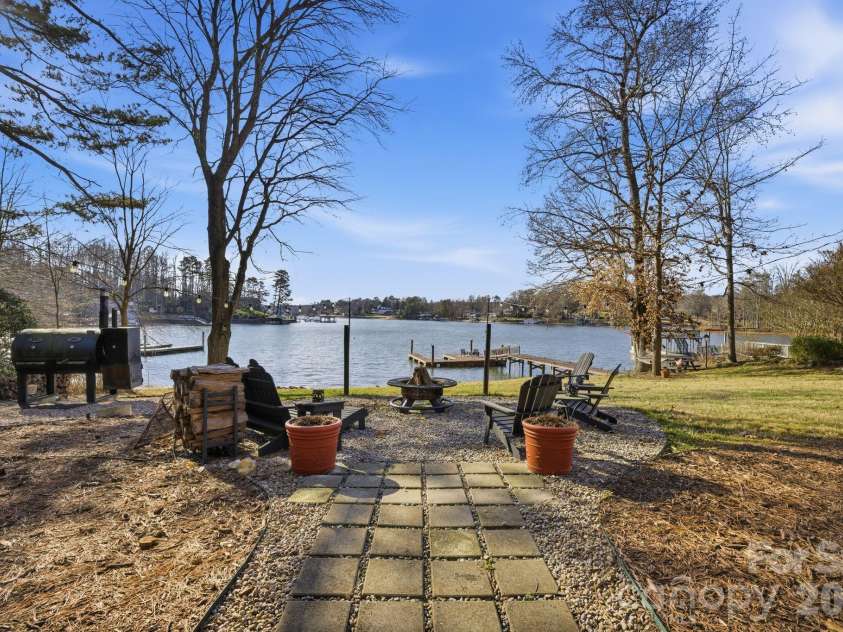 122 Lily Pad Loop, Troutman, NC 28166.  MLS# CAR4332898, YatesRealty ID 25295. 