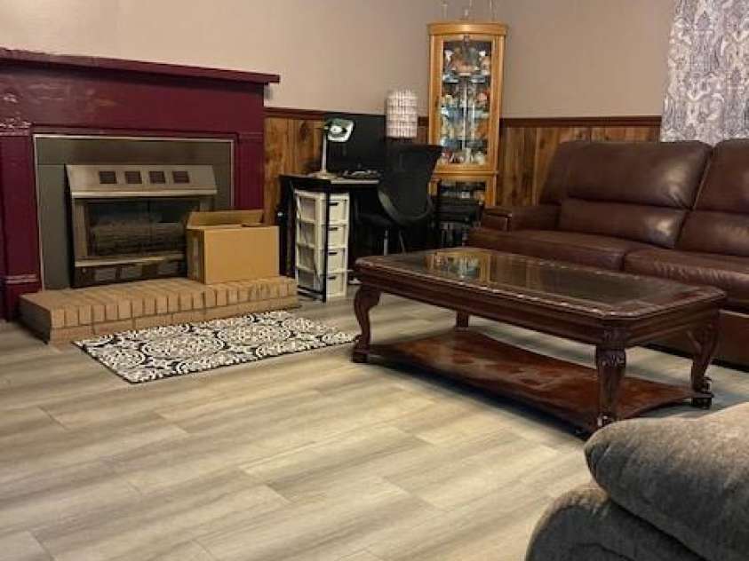 15 Rose Street, York, SC 29745.  MLS# CAR4266474, YatesRealty ID 25296. Living Room