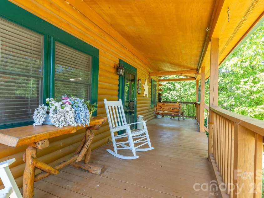 451 Rustic Ridge Drive, Canton, NC 28716.  MLS# CAR4384087, YatesRealty ID 25297. 