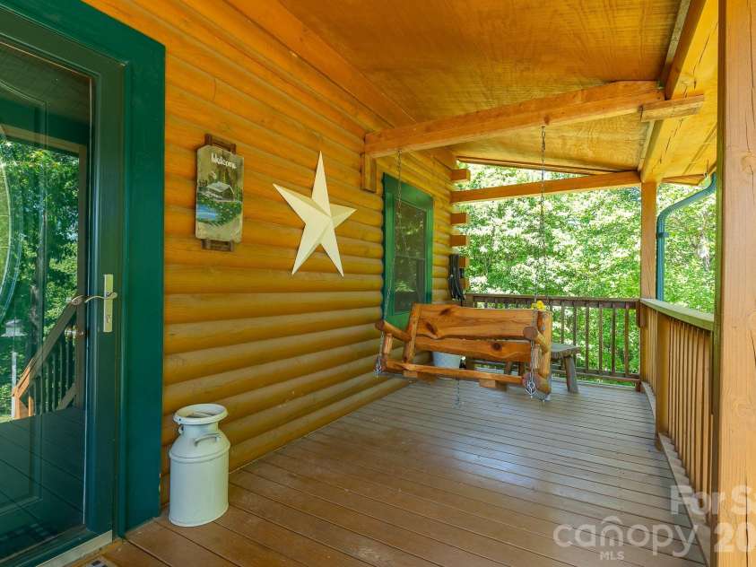 451 Rustic Ridge Drive, Canton, NC 28716.  MLS# CAR4384087, YatesRealty ID 25297. 