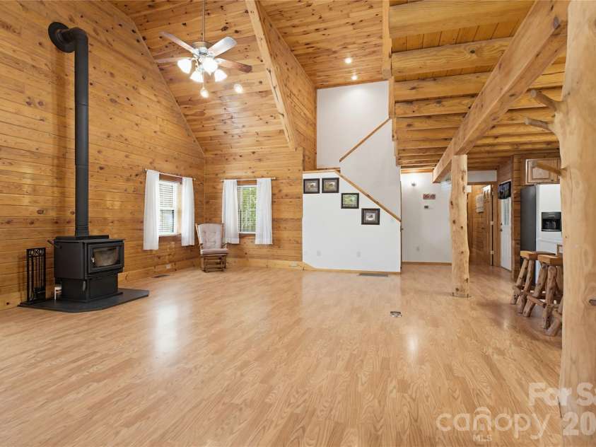 451 Rustic Ridge Drive, Canton, NC 28716.  MLS# CAR4384087, YatesRealty ID 25297. 