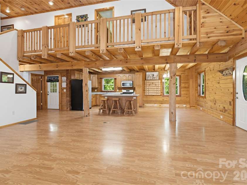 451 Rustic Ridge Drive, Canton, NC 28716.  MLS# CAR4384087, YatesRealty ID 25297. 
