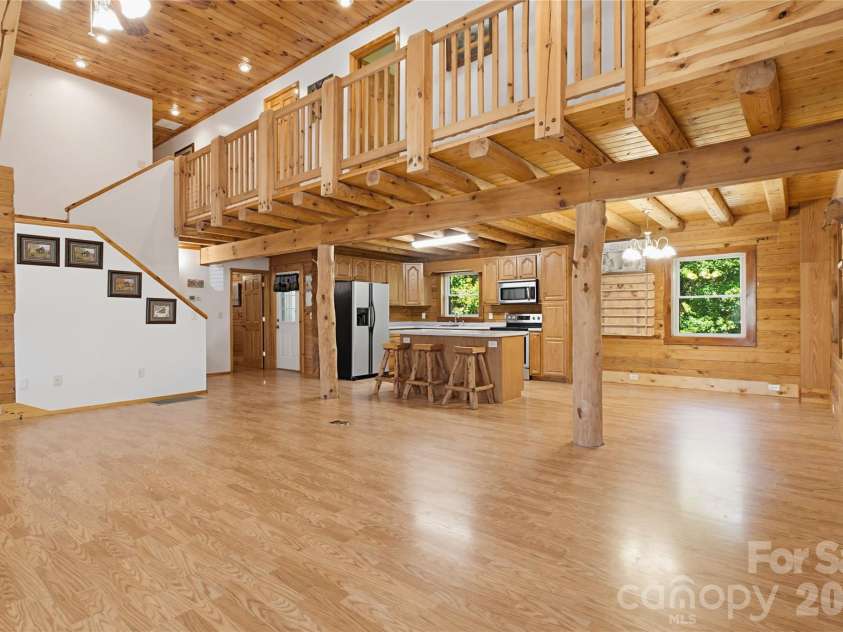 451 Rustic Ridge Drive, Canton, NC 28716.  MLS# CAR4384087, YatesRealty ID 25297. 