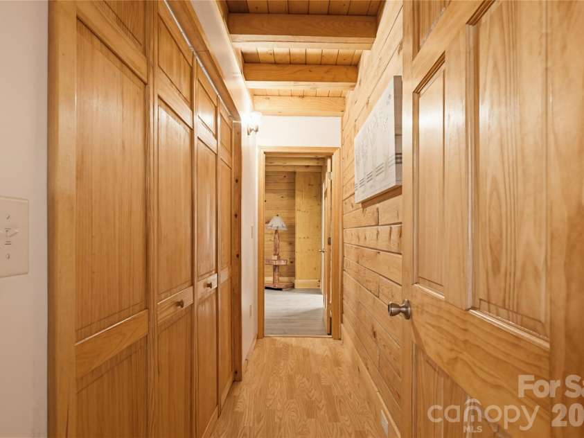 451 Rustic Ridge Drive, Canton, NC 28716.  MLS# CAR4384087, YatesRealty ID 25297. 