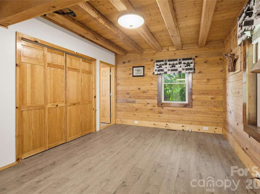 451 Rustic Ridge Drive, Canton, NC 28716.  MLS# CAR4384087, YatesRealty ID 25297. 