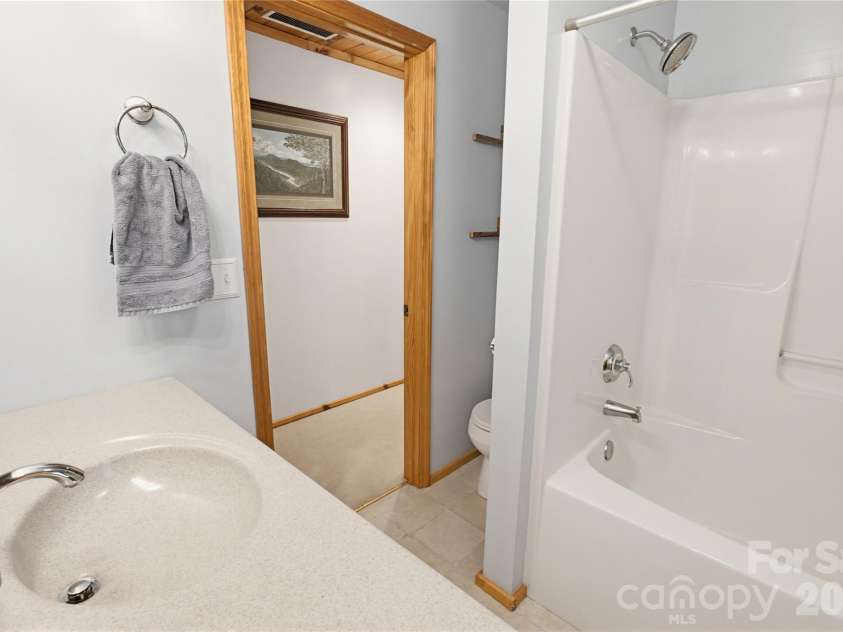 451 Rustic Ridge Drive, Canton, NC 28716.  MLS# CAR4384087, YatesRealty ID 25297. 