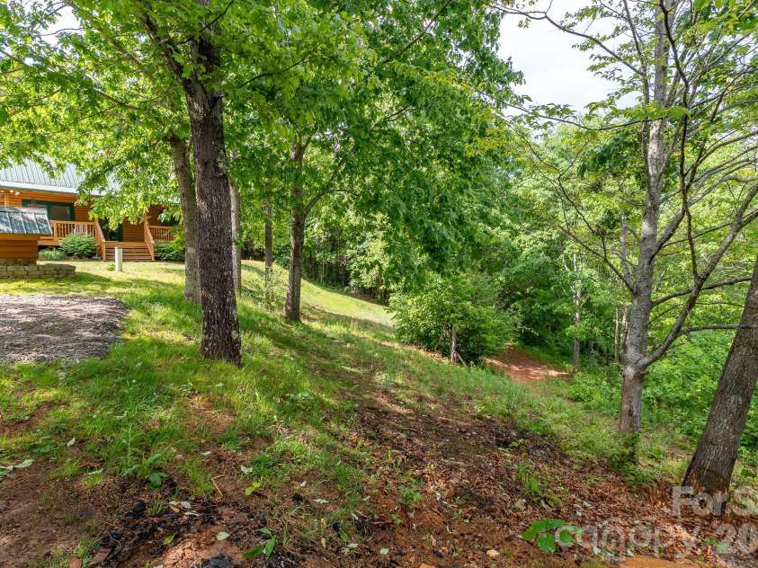 451 Rustic Ridge Drive, Canton, NC 28716.  MLS# CAR4384087, YatesRealty ID 25297. 