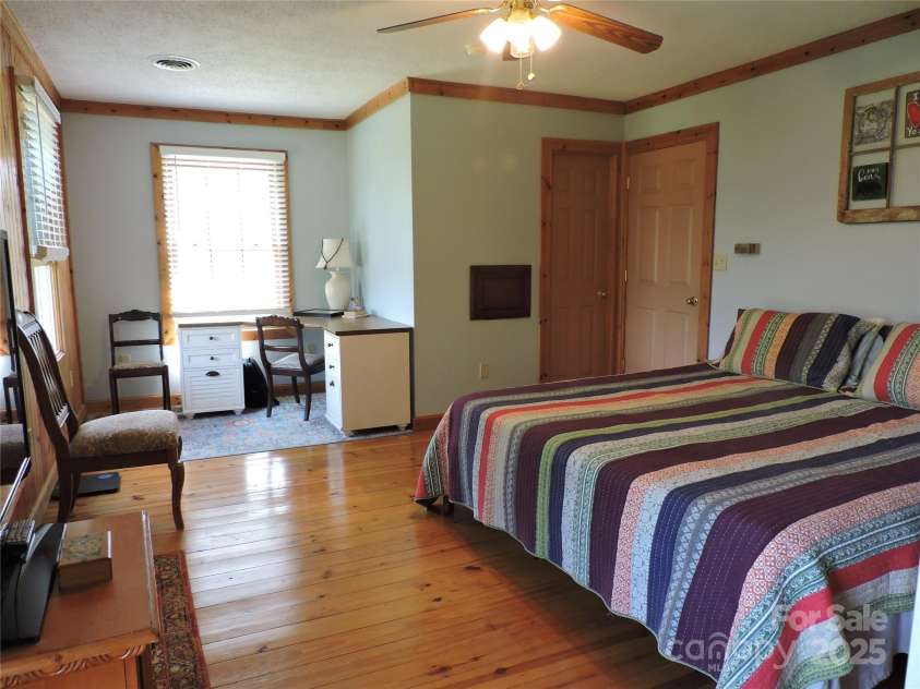 674 Johnson's River Bend Lane, Bakersville, NC 28705.  MLS# CAR4270013, YatesRealty ID 25297. 