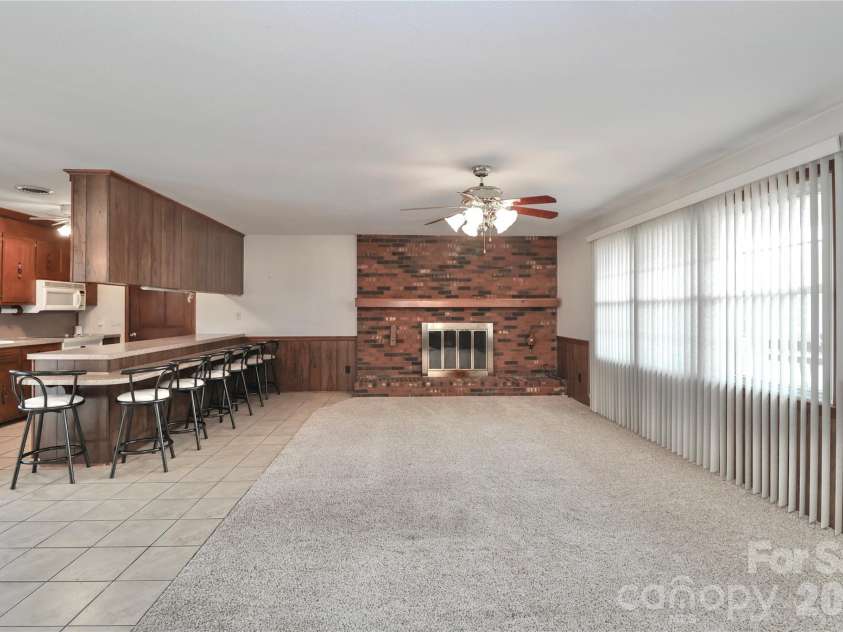 116 Deer Trail Road, Statesville, NC 28677.  MLS# CAR4272587, YatesRealty ID 25298. 