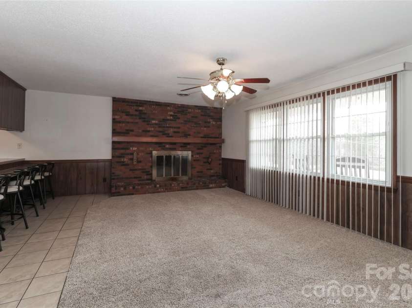 116 Deer Trail Road, Statesville, NC 28677.  MLS# CAR4272587, YatesRealty ID 25298. 