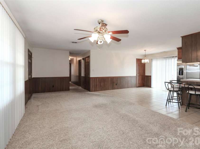 116 Deer Trail Road, Statesville, NC 28677.  MLS# CAR4272587, YatesRealty ID 25298. 