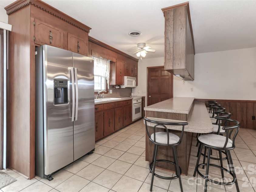 116 Deer Trail Road, Statesville, NC 28677.  MLS# CAR4272587, YatesRealty ID 25298. 