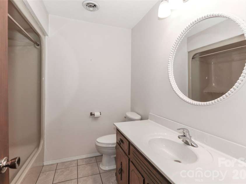 116 Deer Trail Road, Statesville, NC 28677.  MLS# CAR4272587, YatesRealty ID 25298. 