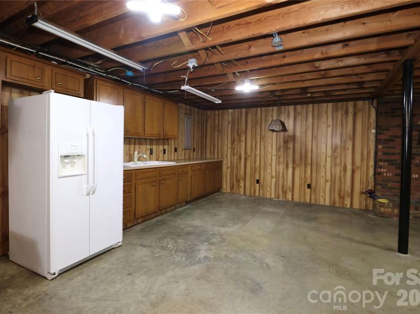116 Deer Trail Road, Statesville, NC 28677.  MLS# CAR4272587, YatesRealty ID 25298. 