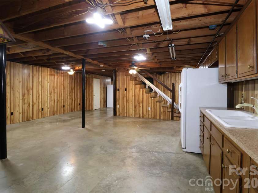 116 Deer Trail Road, Statesville, NC 28677.  MLS# CAR4272587, YatesRealty ID 25298. 