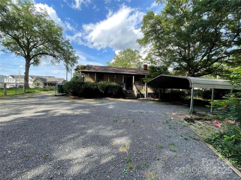 2411 Rebecca Avenue, Charlotte, NC 28208.  MLS# CAR4271832, YatesRealty ID 25298. 