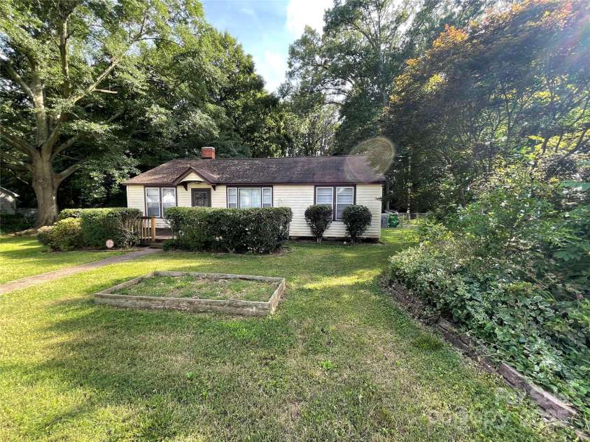 2411 Rebecca Avenue, Charlotte, NC 28208.  MLS# CAR4271832, YatesRealty ID 25298. Front Elevation