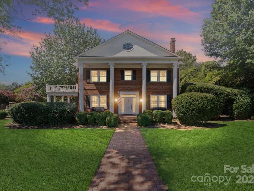 127 Main Street, Belmont, NC 28012.  MLS# CAR4296421, YatesRealty ID 253. 