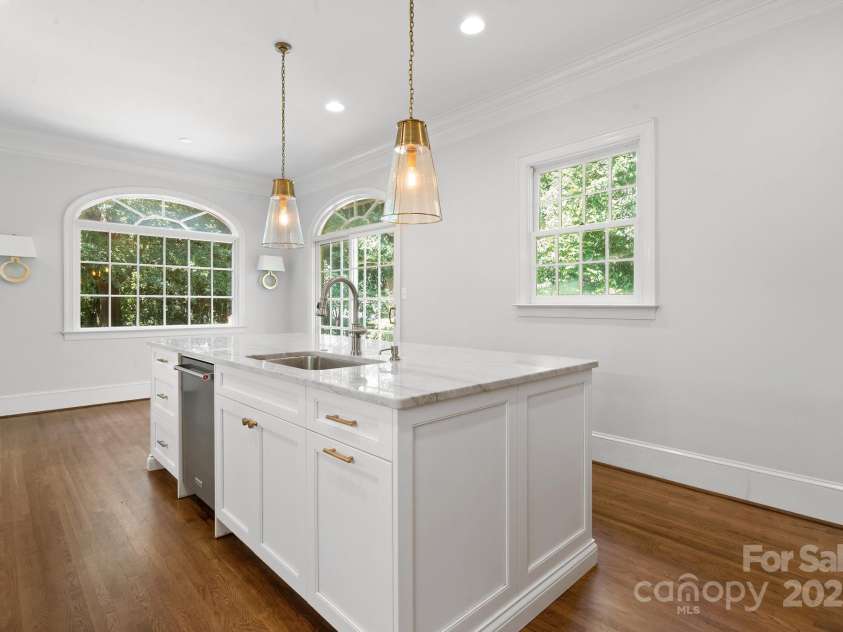 127 Main Street, Belmont, NC 28012.  MLS# CAR4296421, YatesRealty ID 253. 