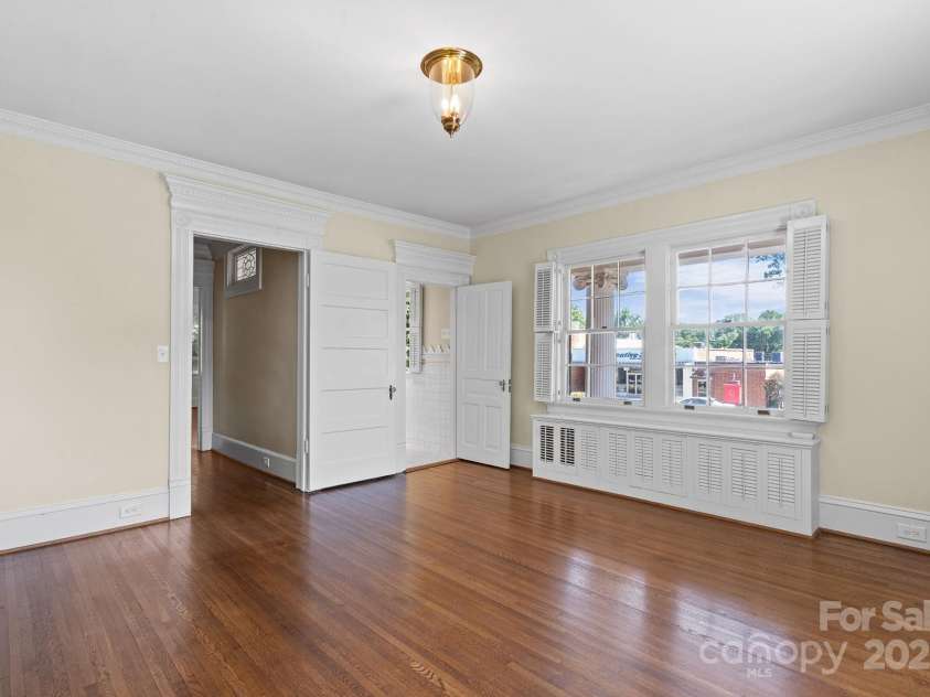 127 Main Street, Belmont, NC 28012.  MLS# CAR4296421, YatesRealty ID 253. 