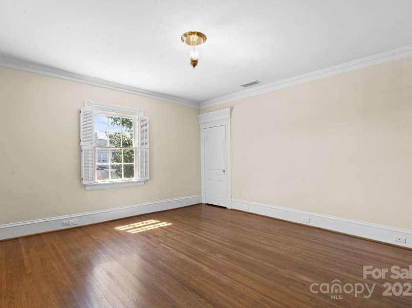 127 Main Street, Belmont, NC 28012.  MLS# CAR4296421, YatesRealty ID 253. 