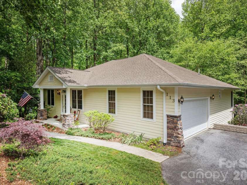 113 CHANCERY Court, Flat Rock, NC 28731.  MLS# CAR4380849, YatesRealty ID 2530. 