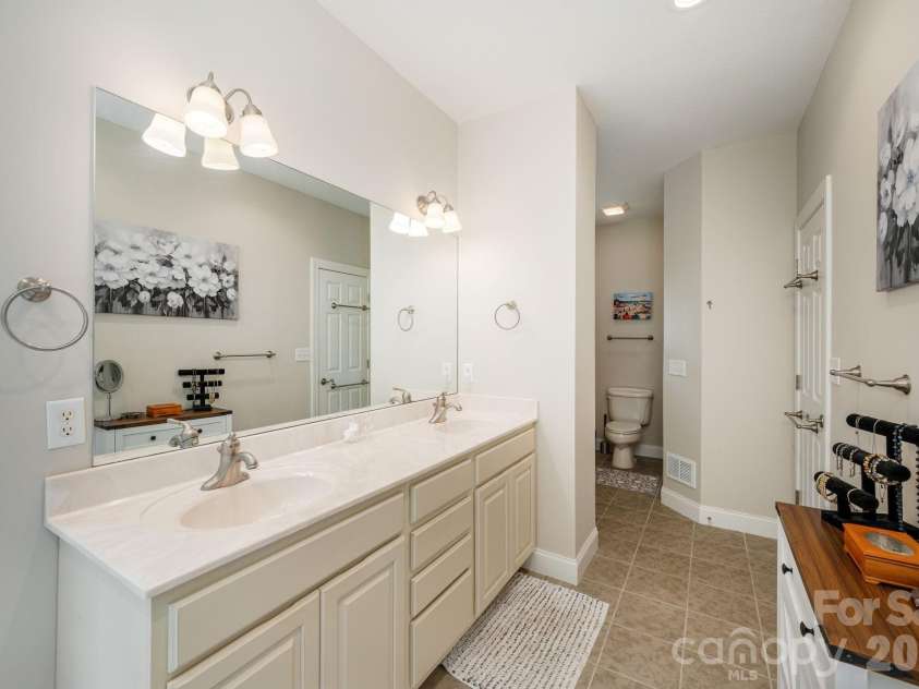 113 CHANCERY Court, Flat Rock, NC 28731.  MLS# CAR4380849, YatesRealty ID 2530. 
