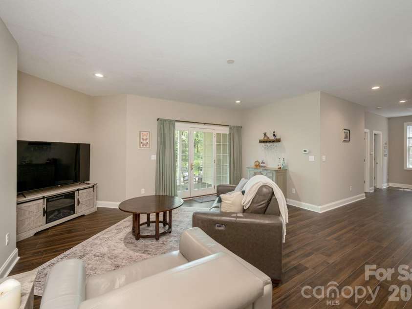 113 CHANCERY Court, Flat Rock, NC 28731.  MLS# CAR4380849, YatesRealty ID 2530. 