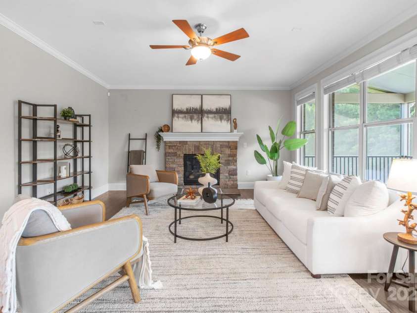 805 Hidden Pond Lane, Waxhaw, NC 28173.  MLS# CAR4277979, YatesRealty ID 2530. 