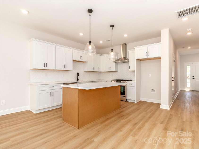 2505 Elon Street, Charlotte, NC 28208.  MLS# CAR4246265, YatesRealty ID 25300. 