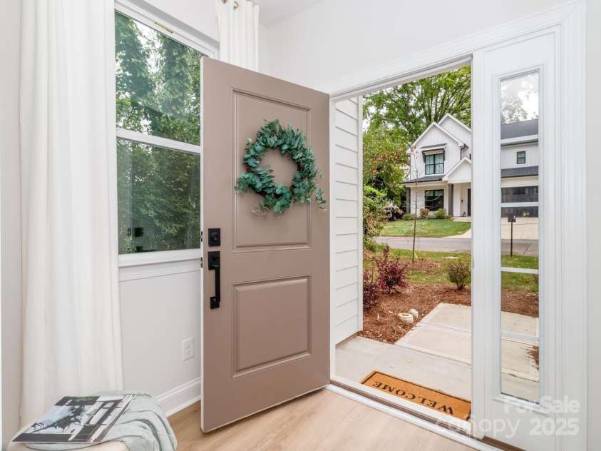 2507 Elon Street, Charlotte, NC 28208.  MLS# CAR4246271, YatesRealty ID 25301. 