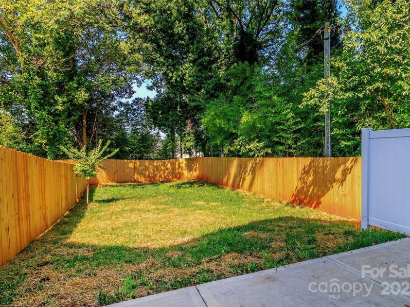 2507 Elon Street, Charlotte, NC 28208.  MLS# CAR4246271, YatesRealty ID 25301. 