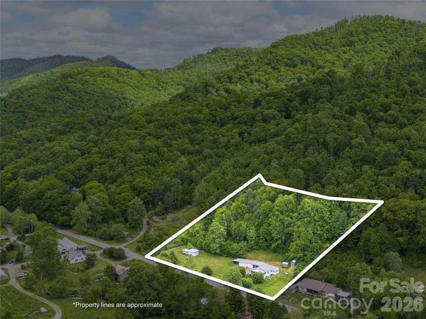 379 Fork Road, Barnardsville, NC 28709.  MLS# CAR4378726, YatesRealty ID 25301. 