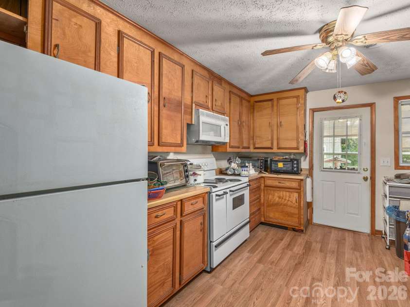 379 Fork Road, Barnardsville, NC 28709.  MLS# CAR4378726, YatesRealty ID 25301. Bright & Functional Kitchen